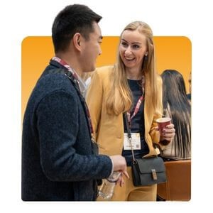 Decorative image showing visitors shaking hands at Intermodal Europe